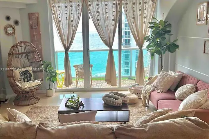 3901 S Ocean Dr, #14L
