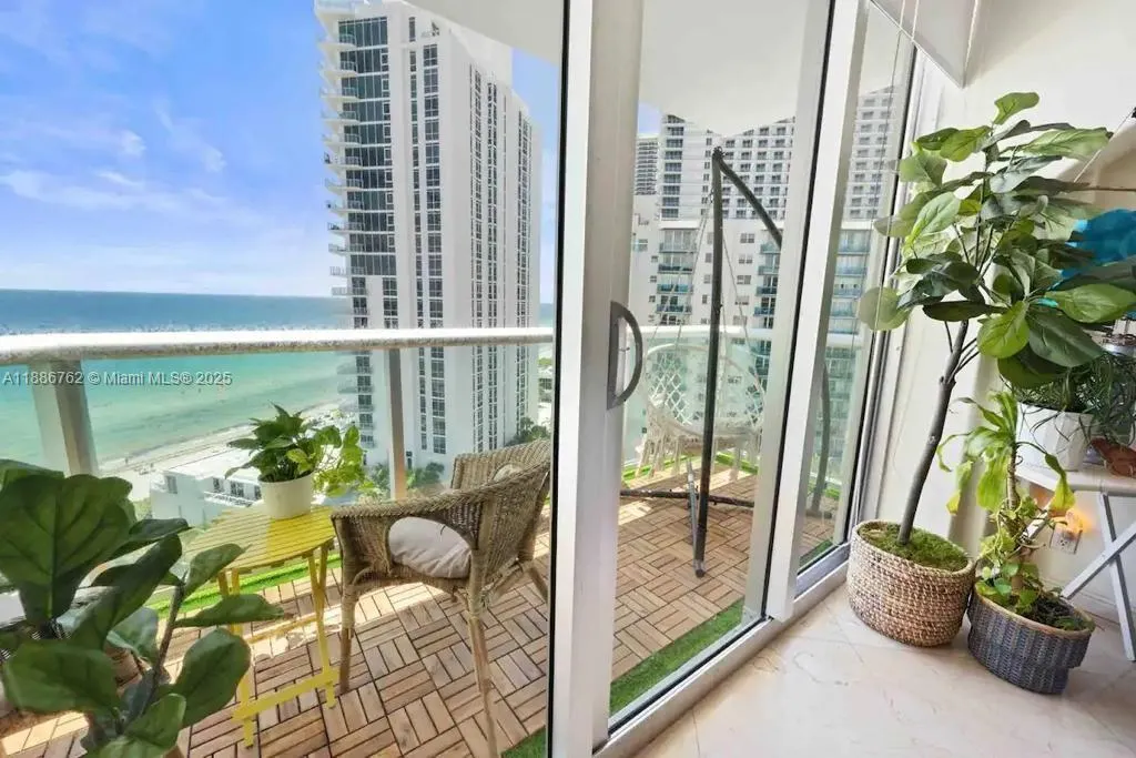 3901 S Ocean Dr, #14L