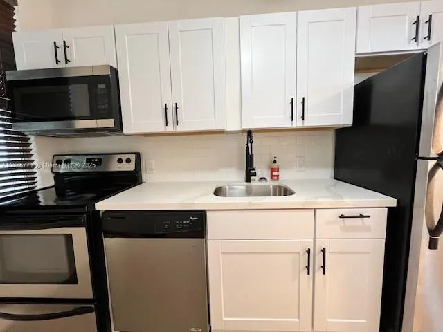 1000 SW 12th Ct, #4