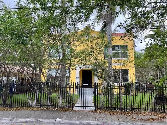 1000 SW 12th Ct, #4