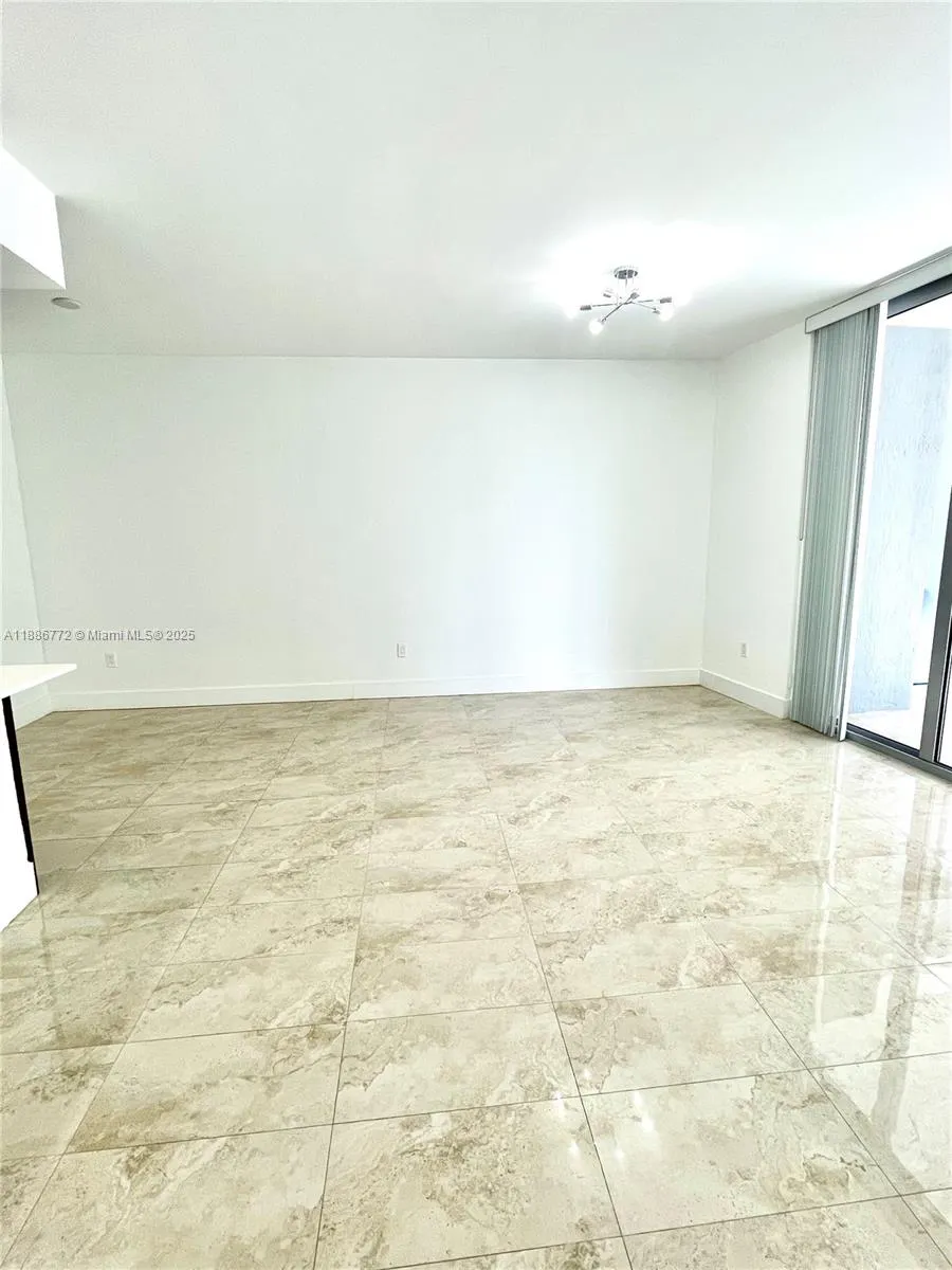 488 NE 18th St, #2804