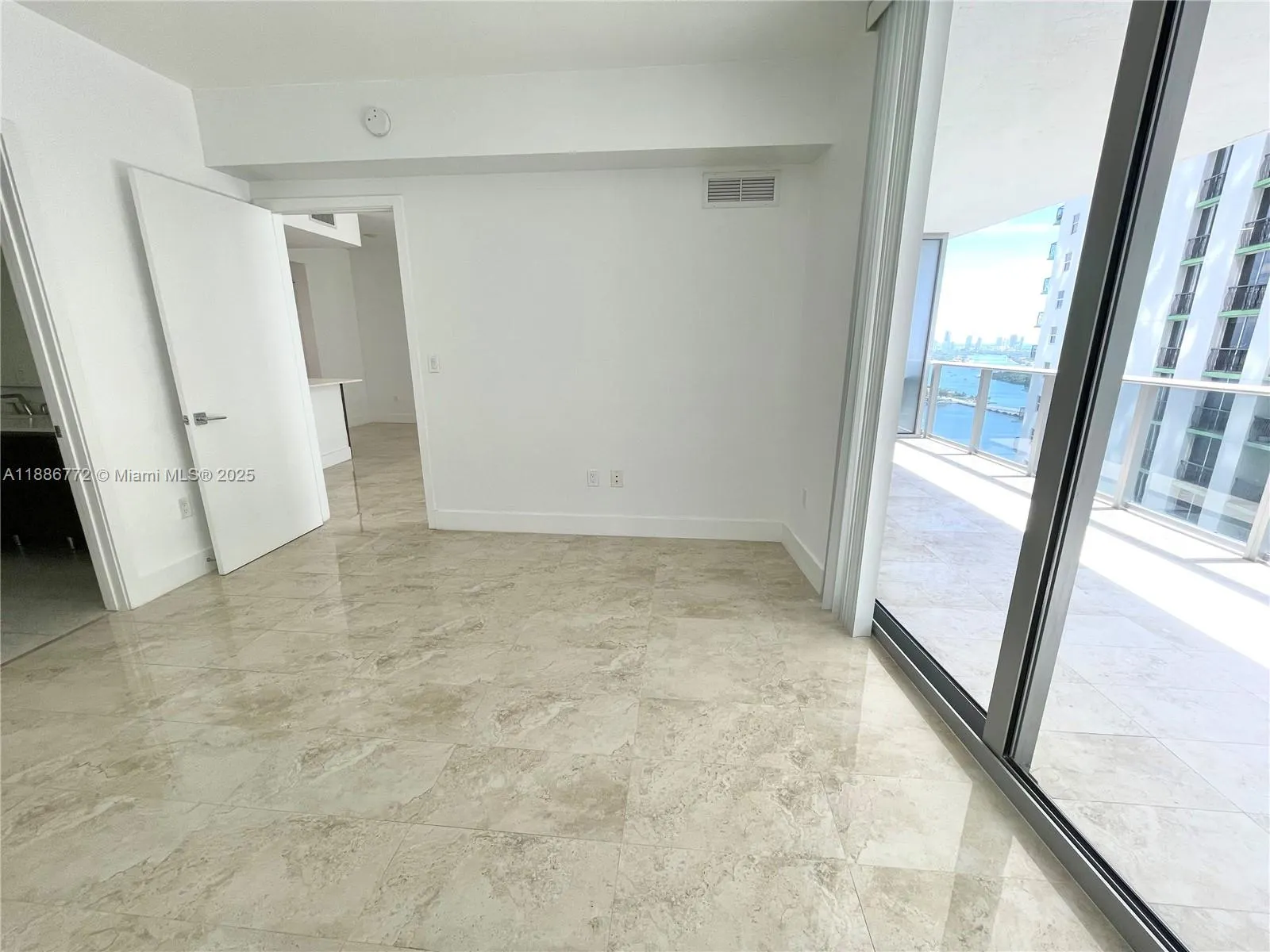 488 NE 18th St, #2804