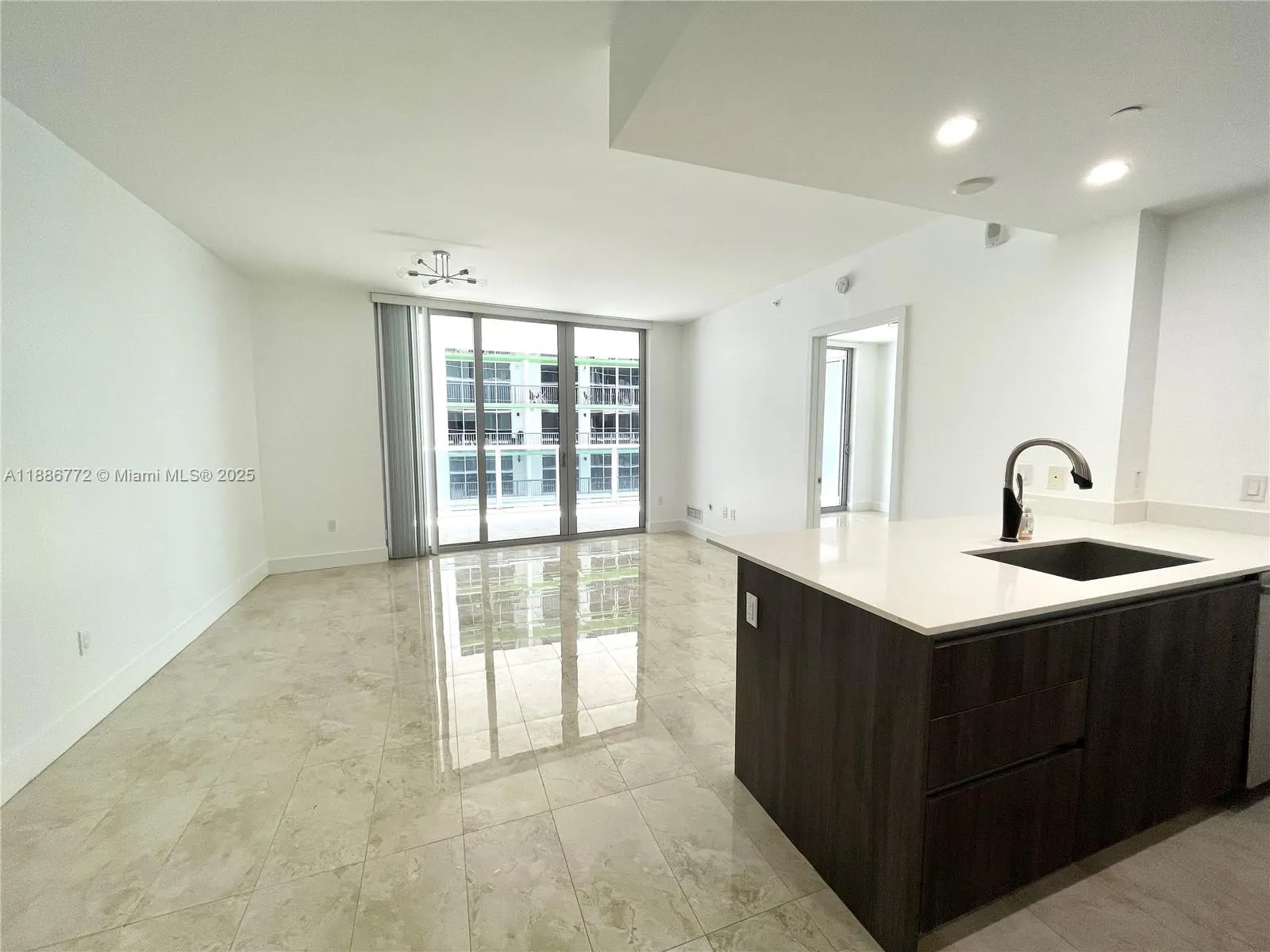 488 NE 18th St, #2804