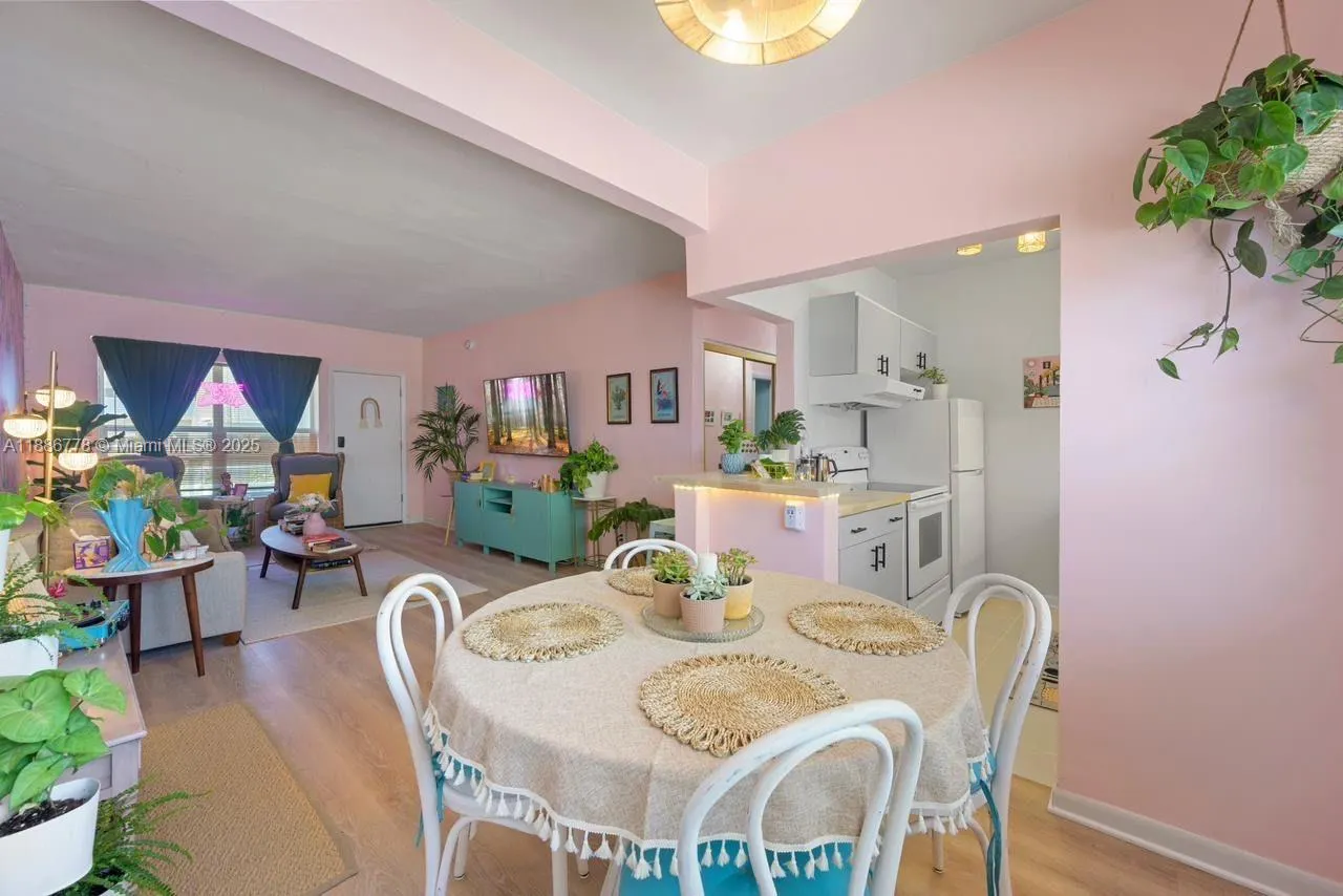 315 Van Buren St, #104B