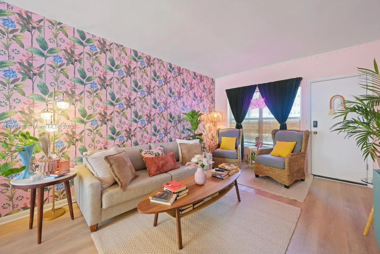 315 Van Buren St, #104B