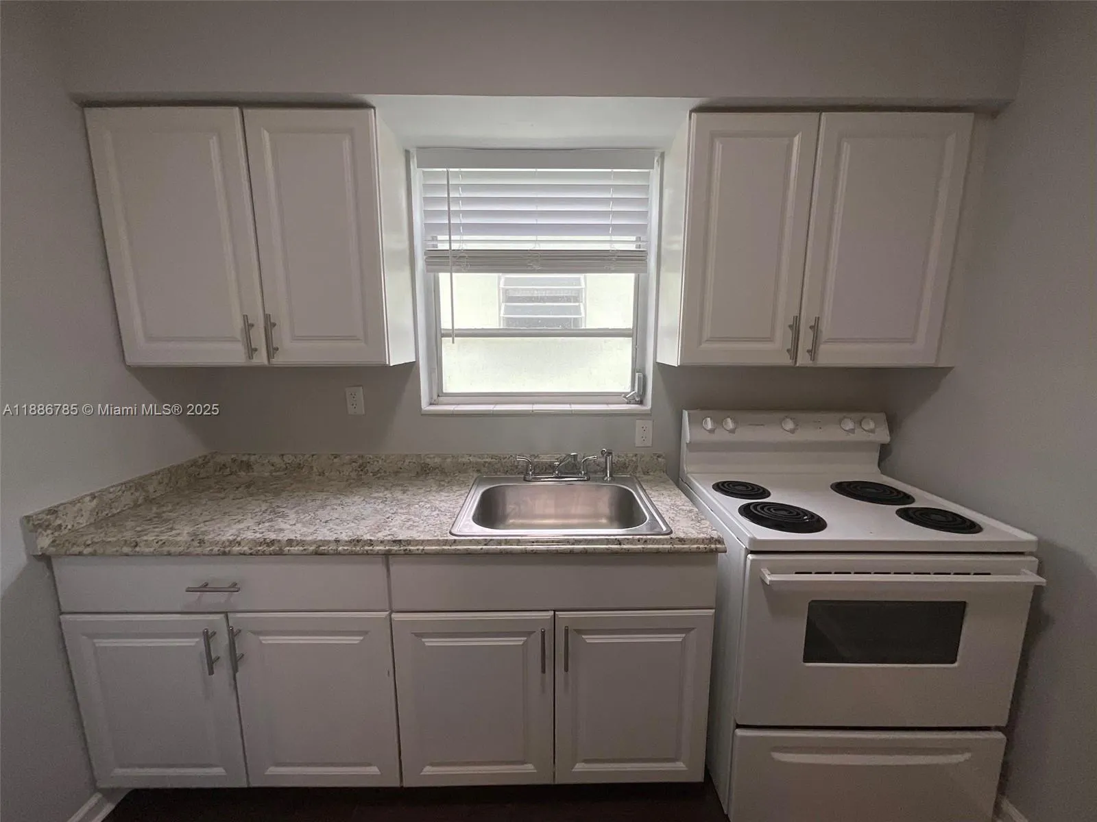 1346 Alton Rd, #B7
