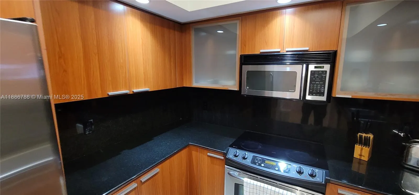 16699 Collins Ave, #1806
