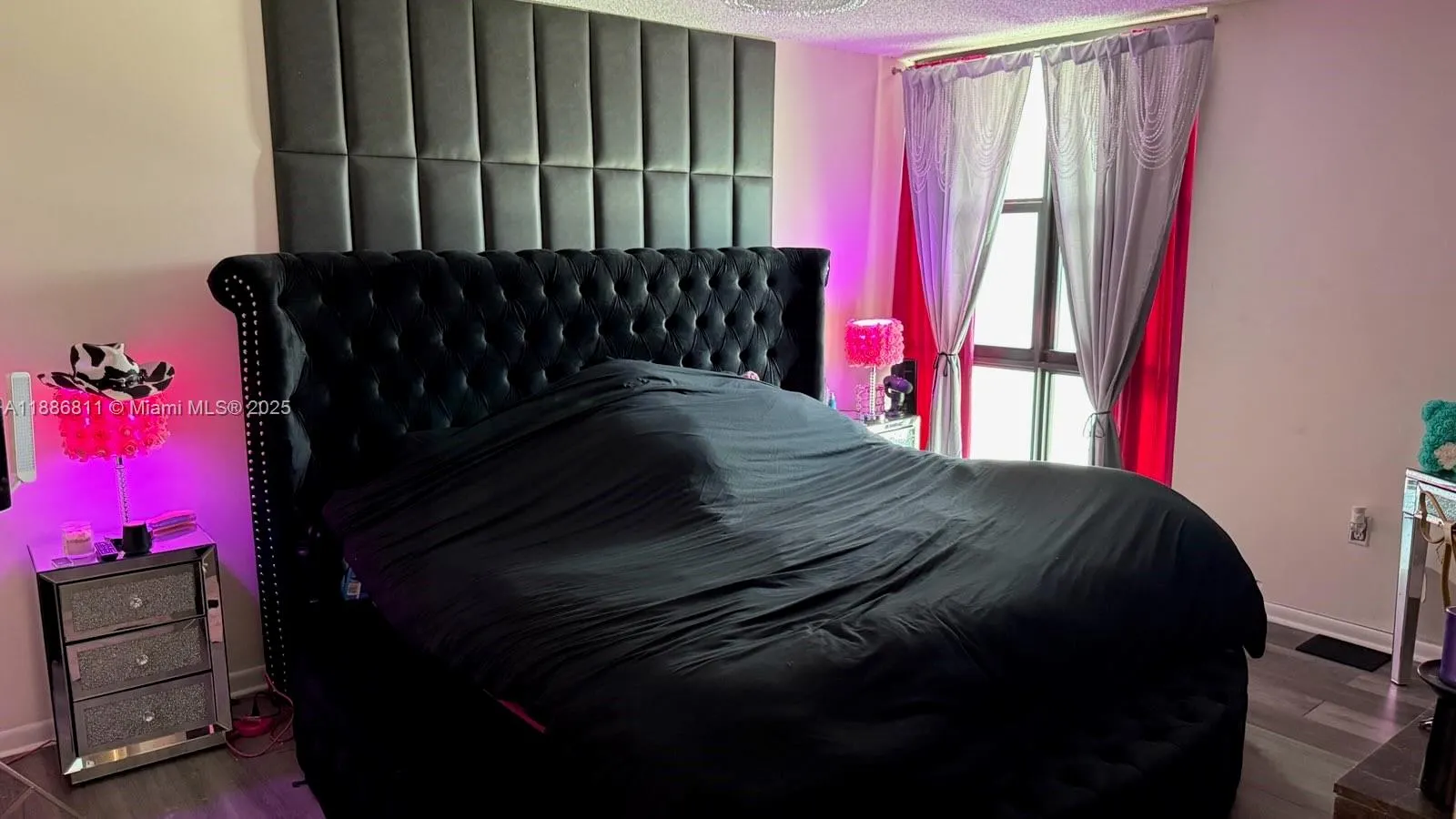 1101 River Reach Dr, #511