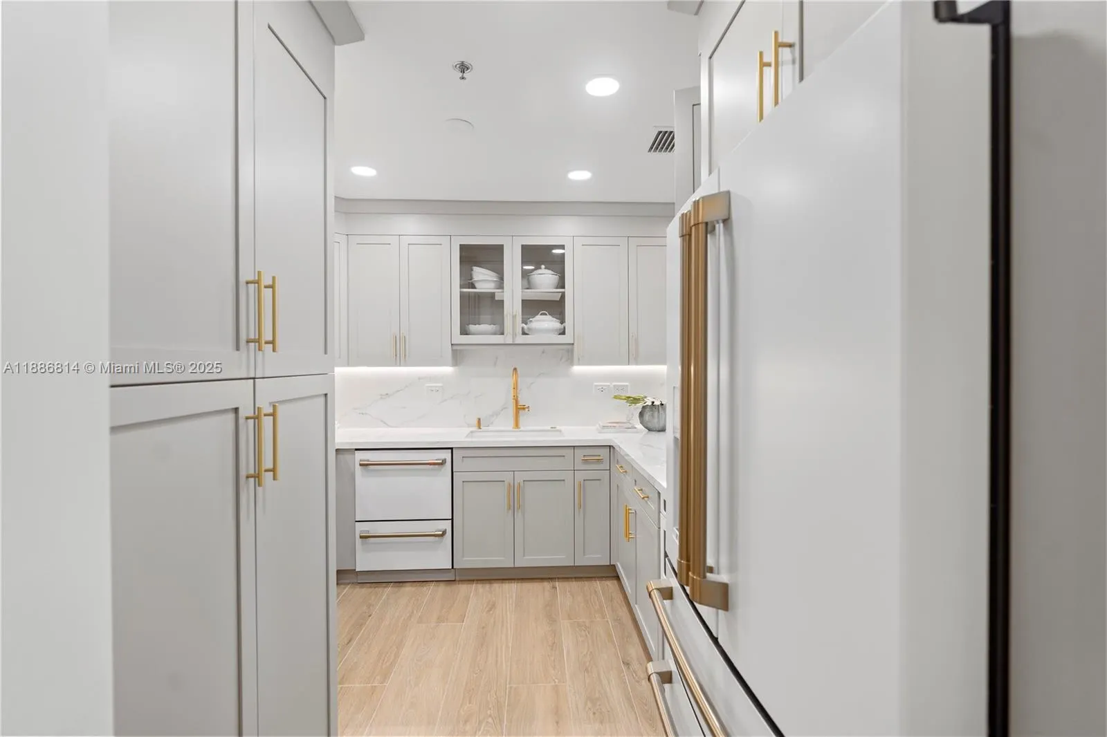 626 Coral Way, #503