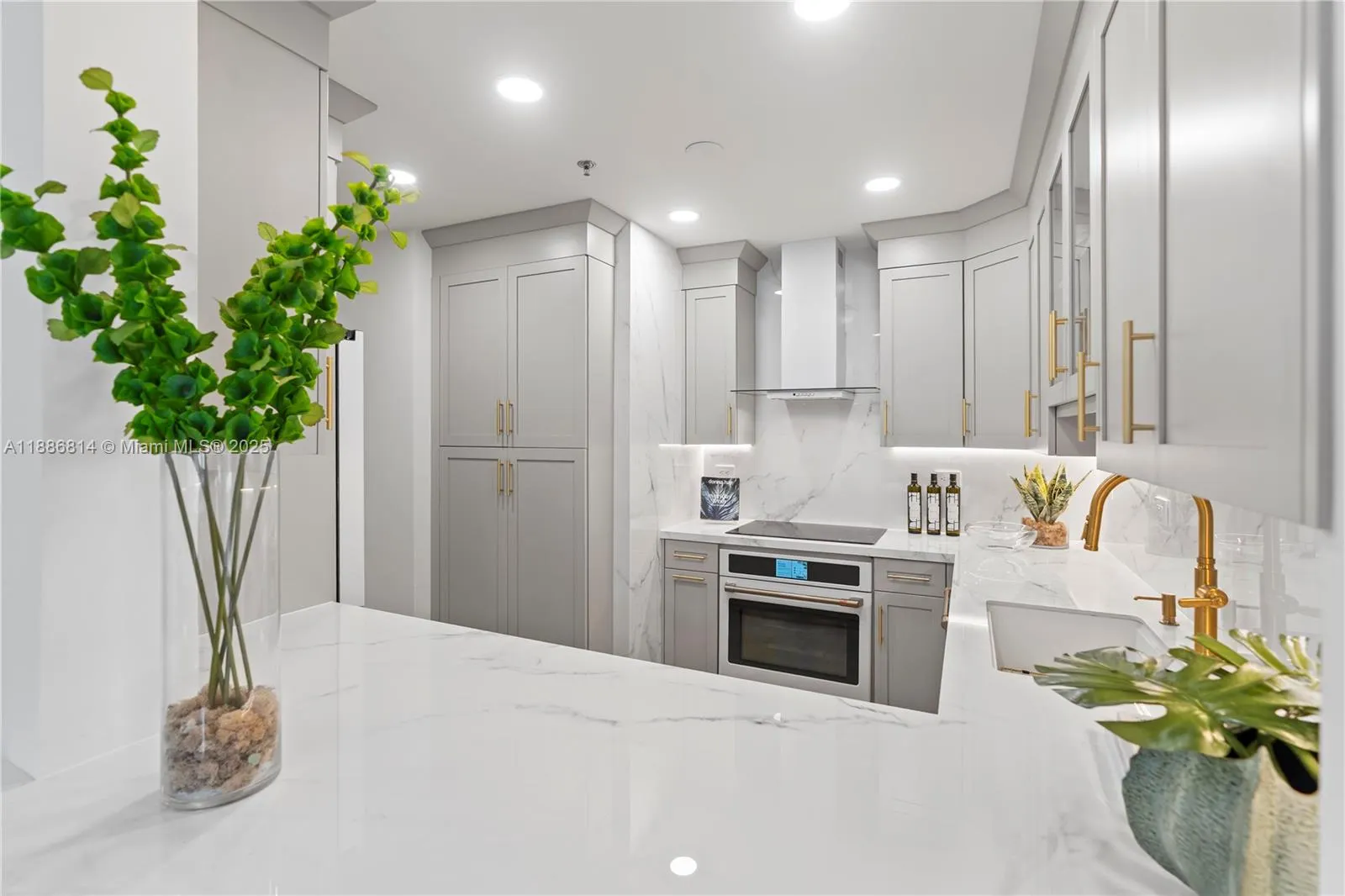 626 Coral Way, #503