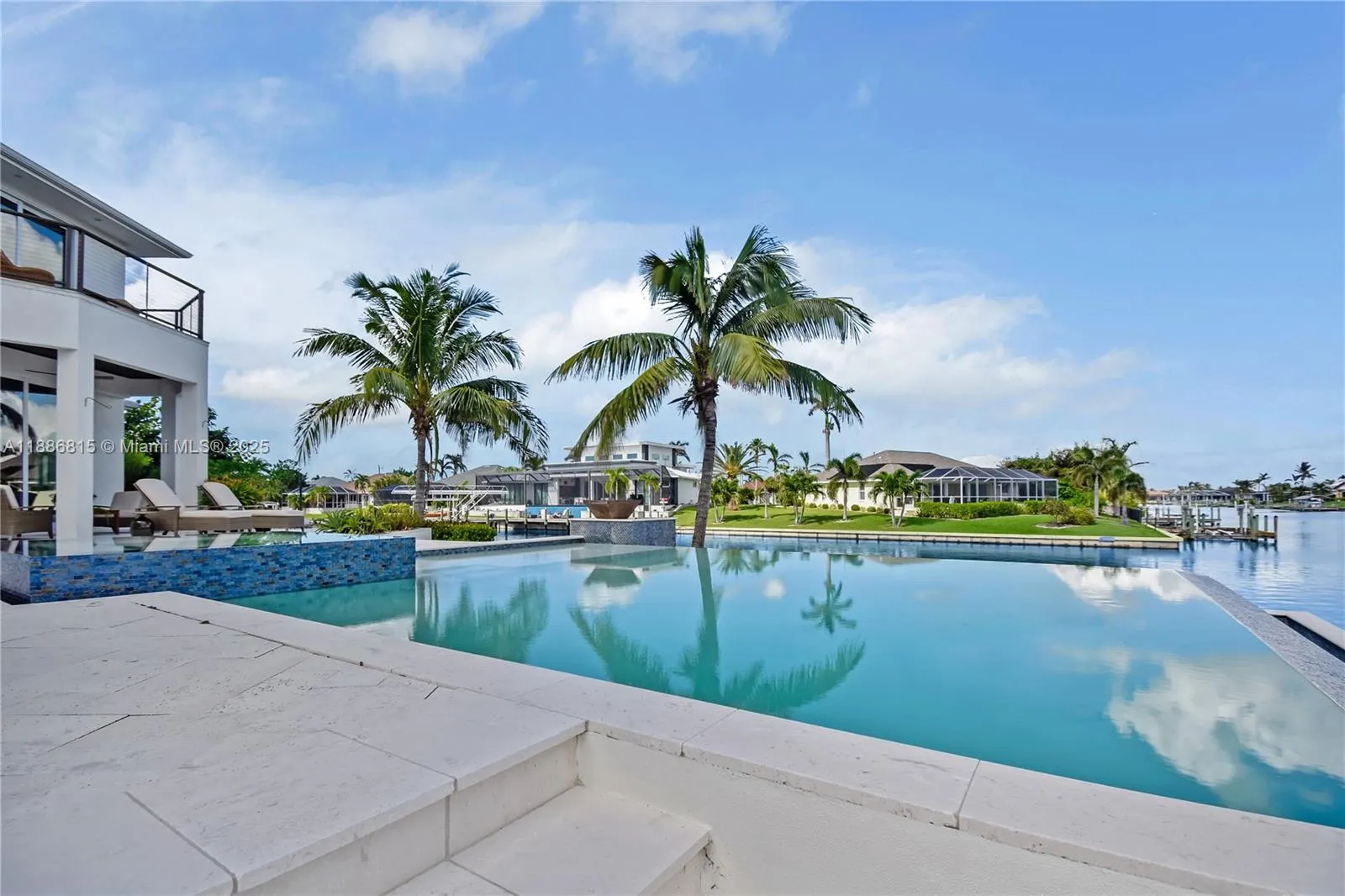 2801 SW 39th TER