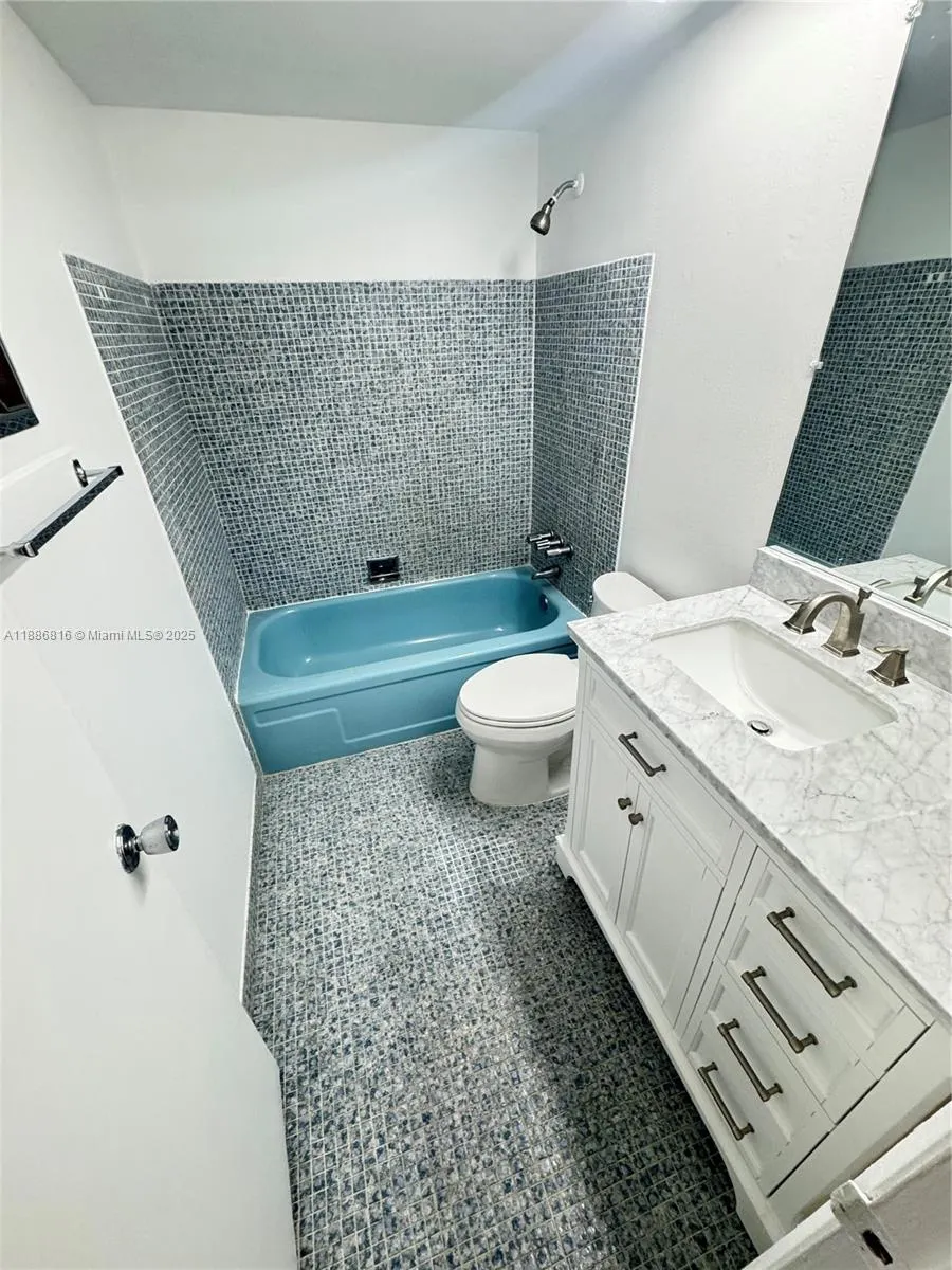 300 Layne Blvd, #313