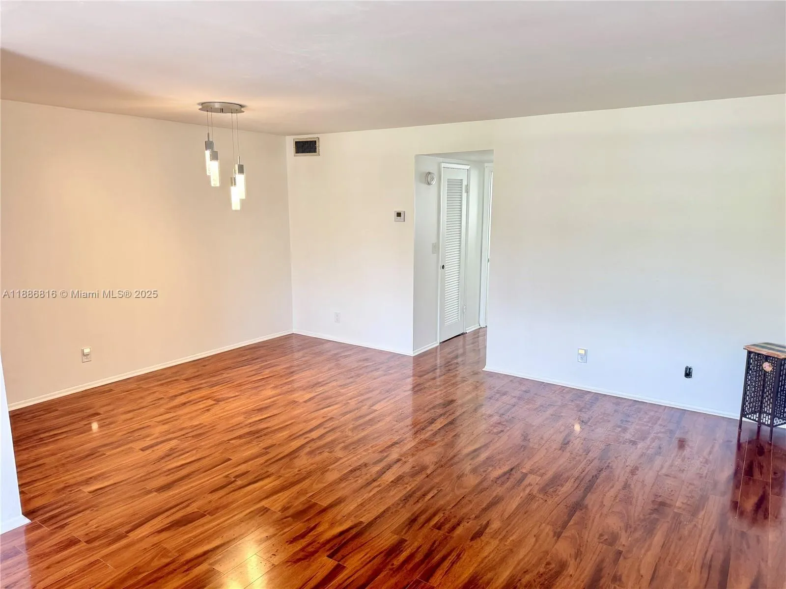 300 Layne Blvd, #313