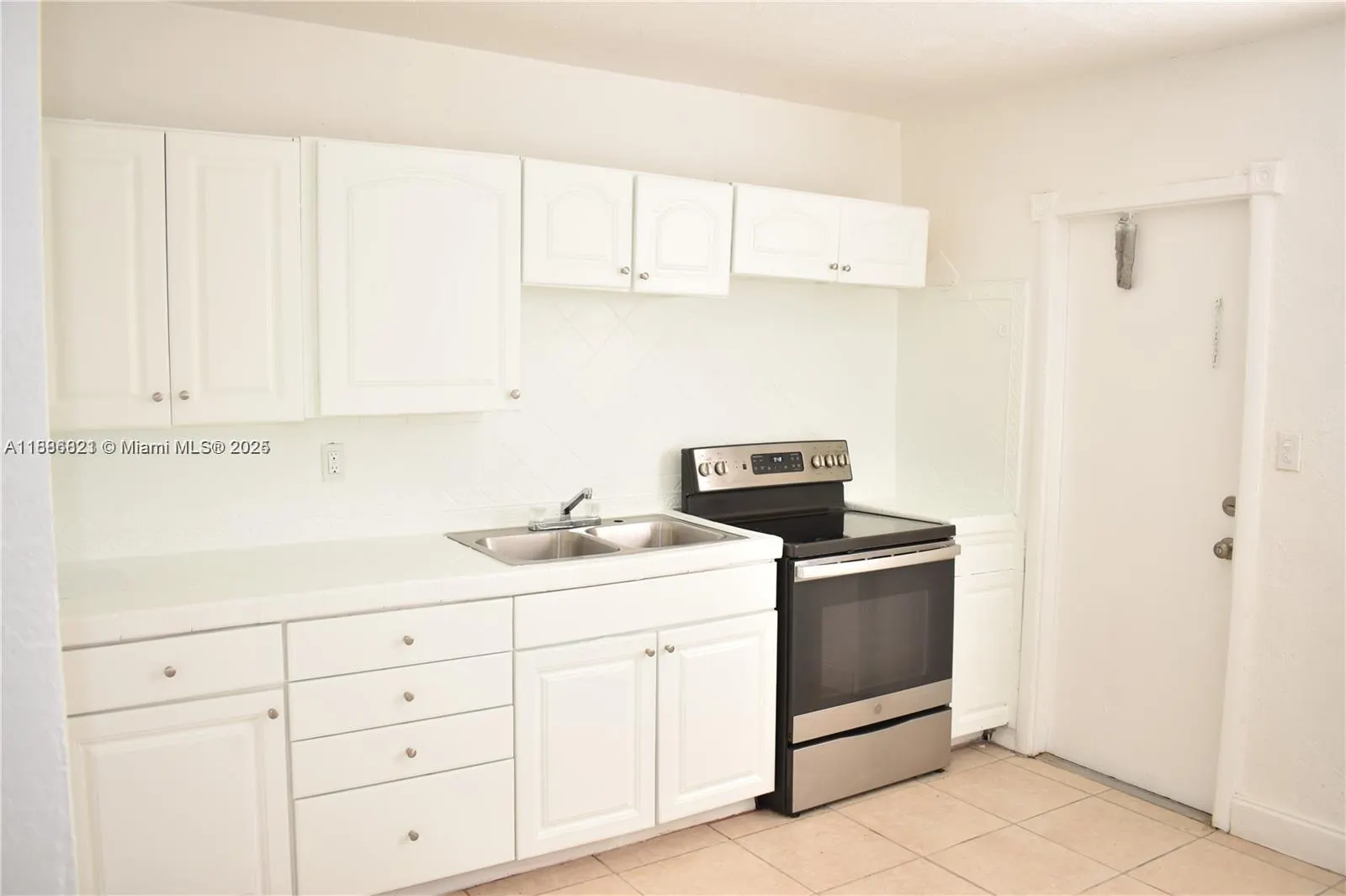 633 NW 6th Ct, #1N