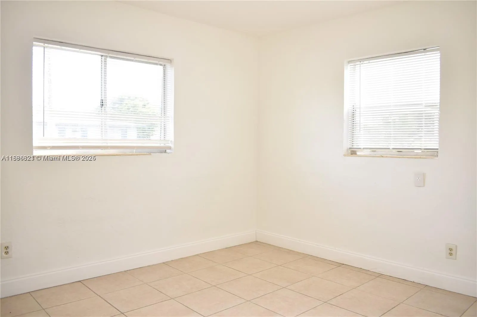 633 NW 6th Ct, #1N