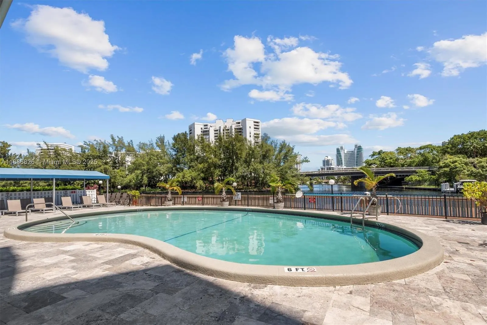 200 Diplomat Pkwy, #825