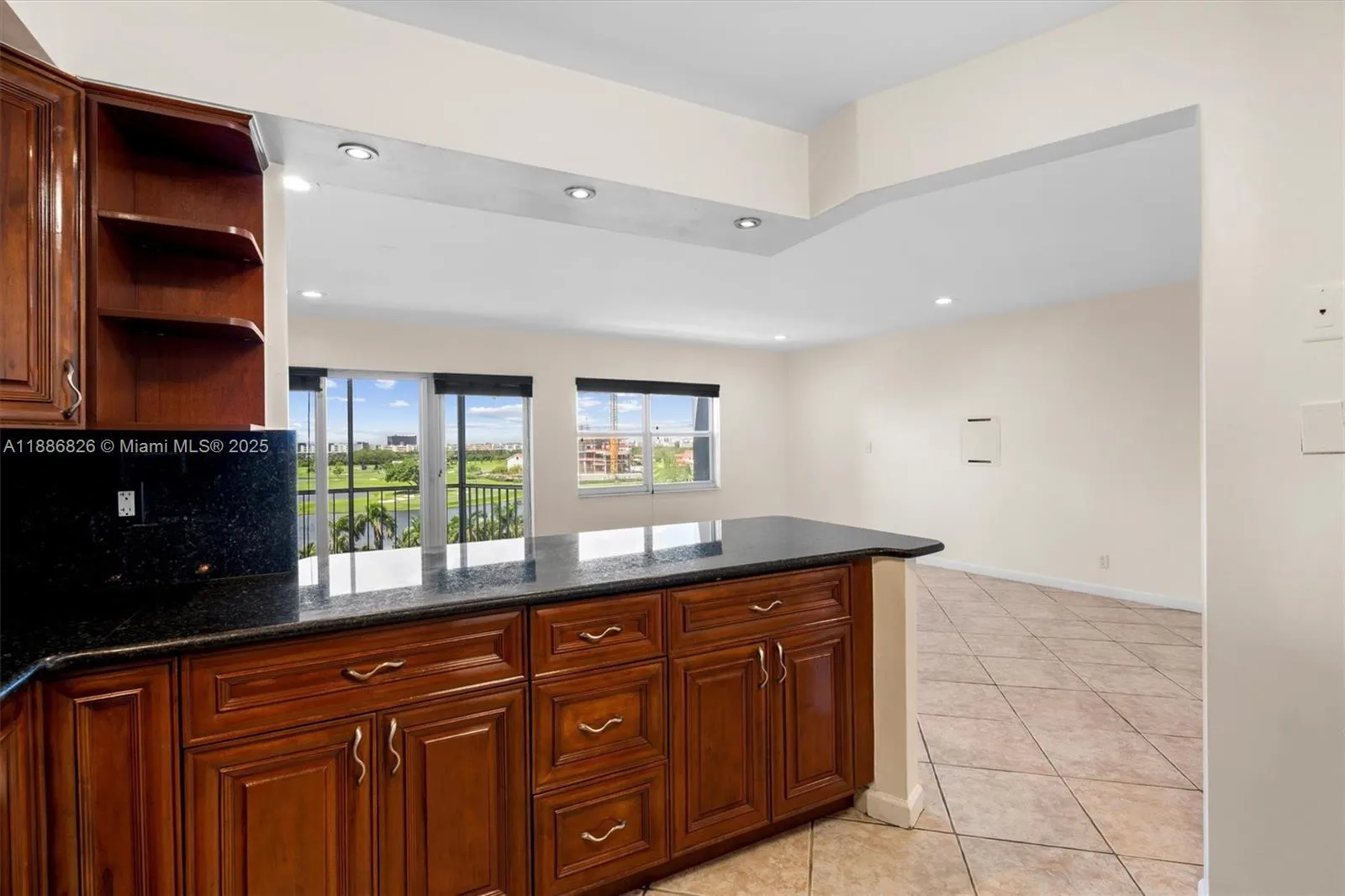 200 Diplomat Pkwy, #825