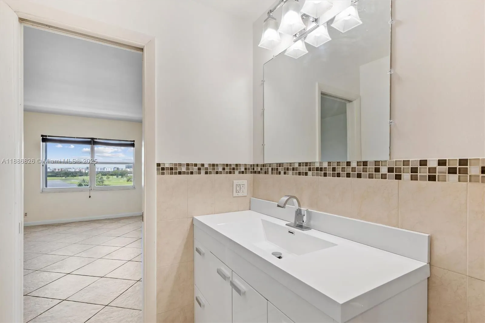 200 Diplomat Pkwy, #825