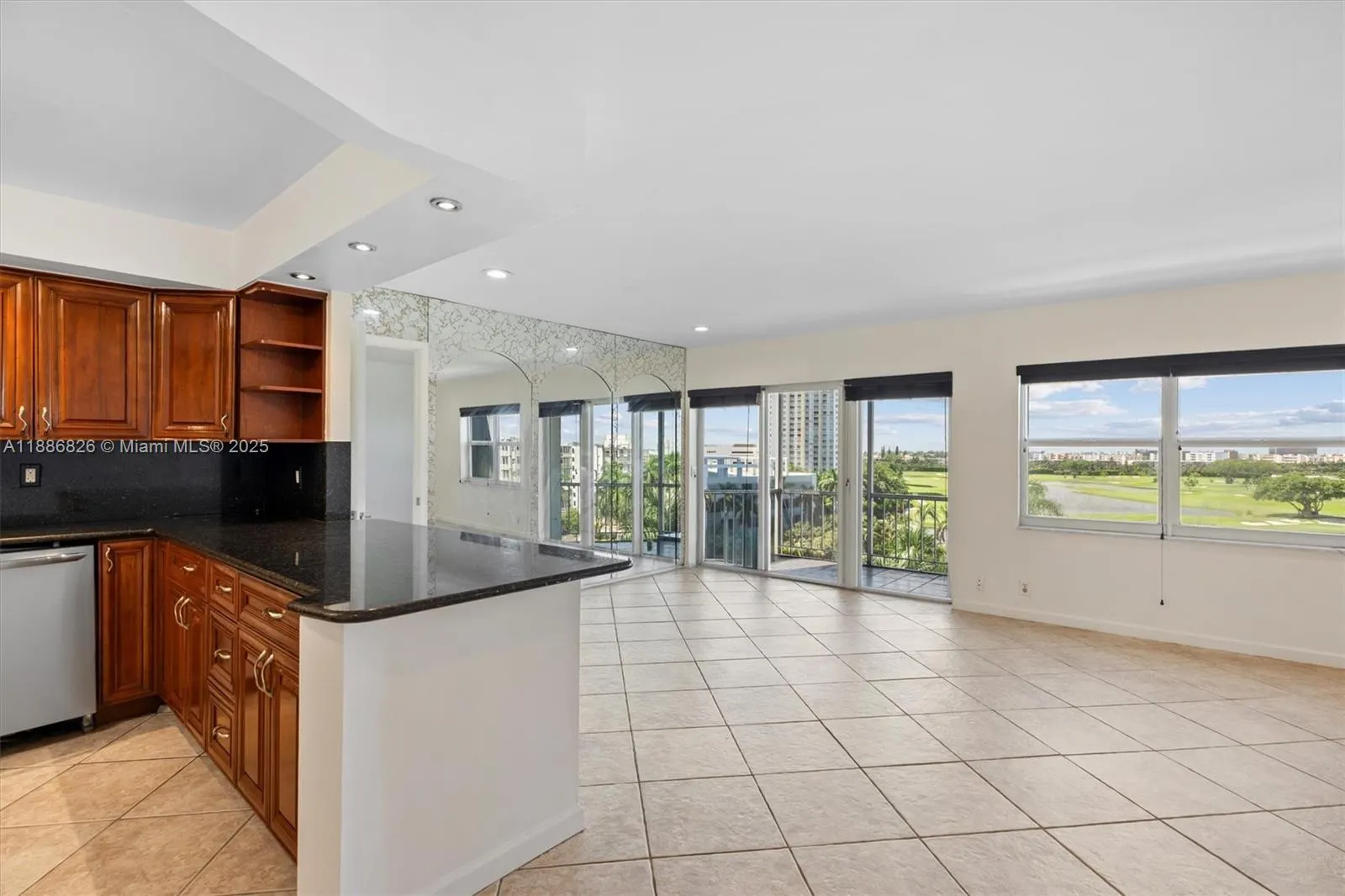 200 Diplomat Pkwy, #825