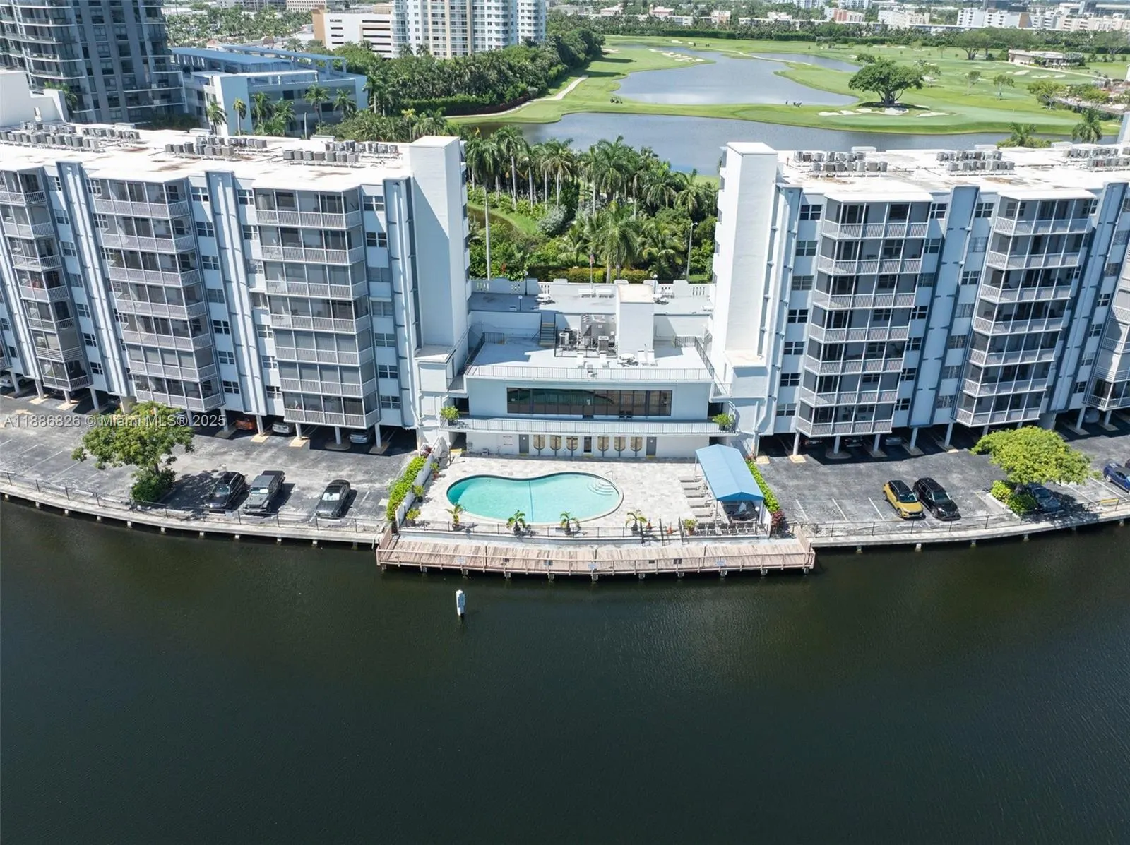 200 Diplomat Pkwy, #825