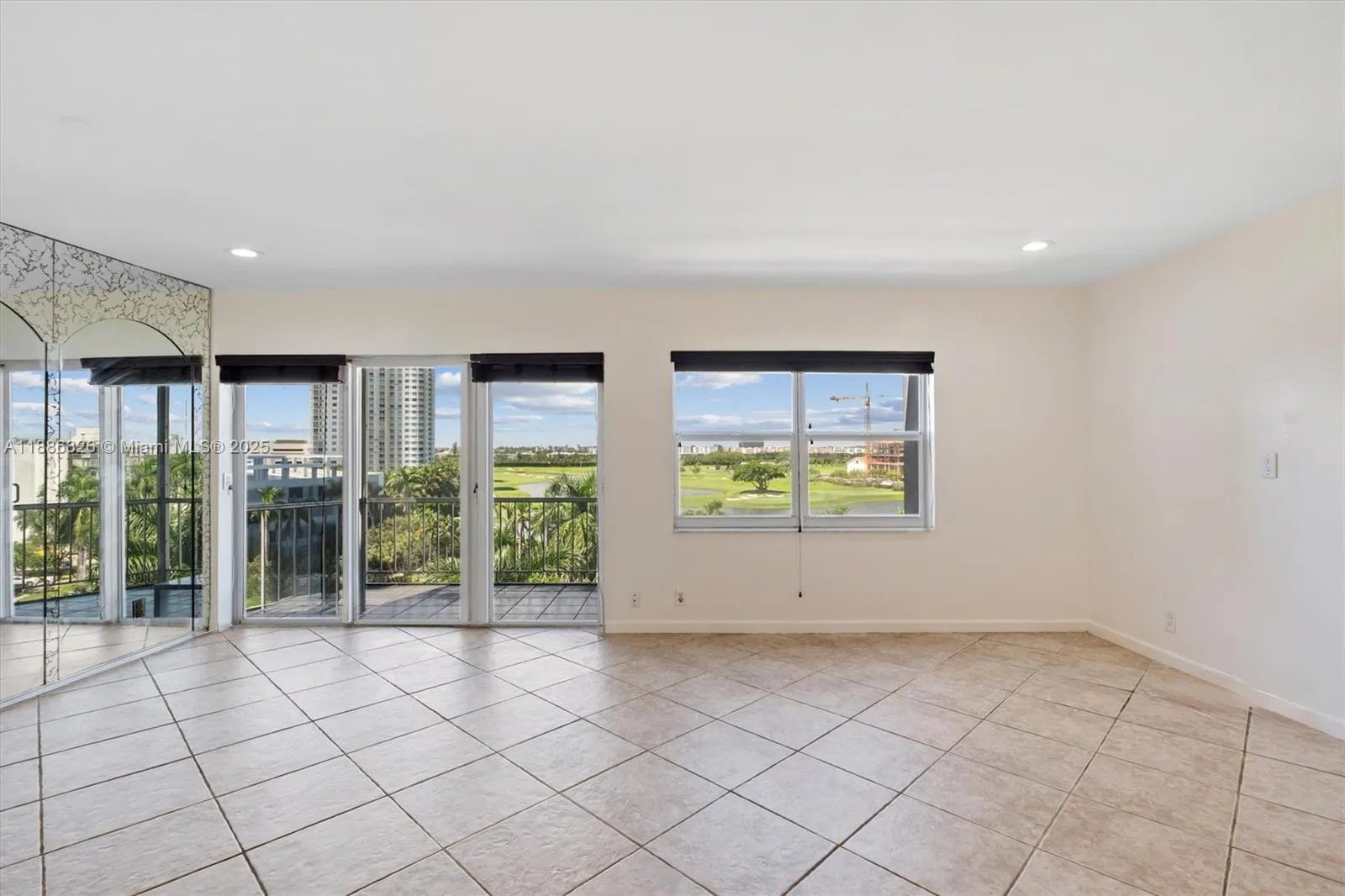 200 Diplomat Pkwy, #825