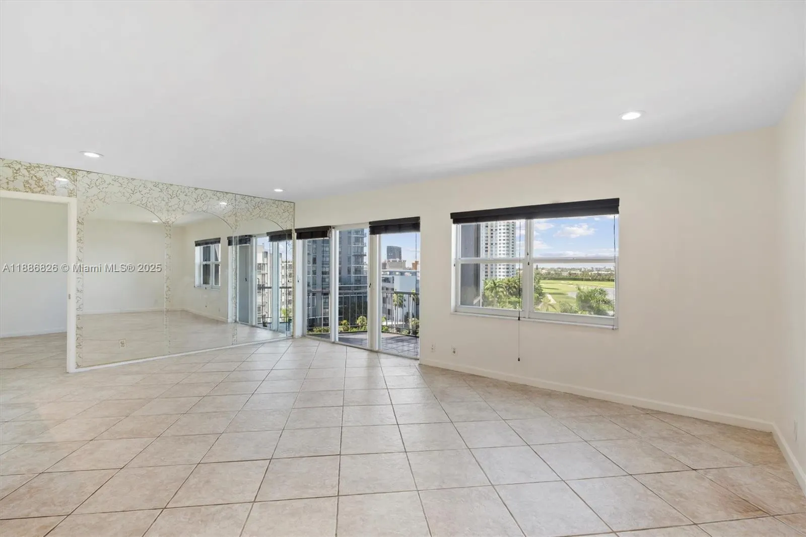 200 Diplomat Pkwy, #825
