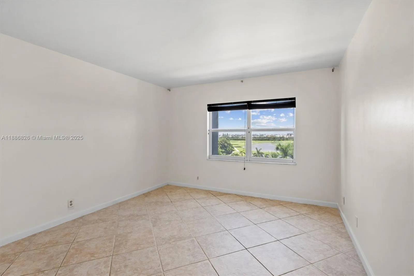 200 Diplomat Pkwy, #825
