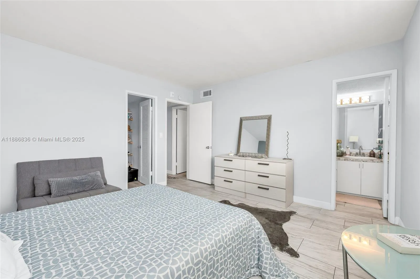 2731 NE 14th St, #430
