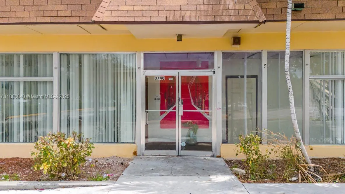 3740 W Broward Blvd
