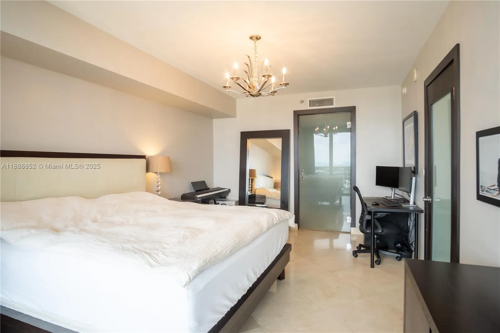 1850 S OCEAN DR, #3509