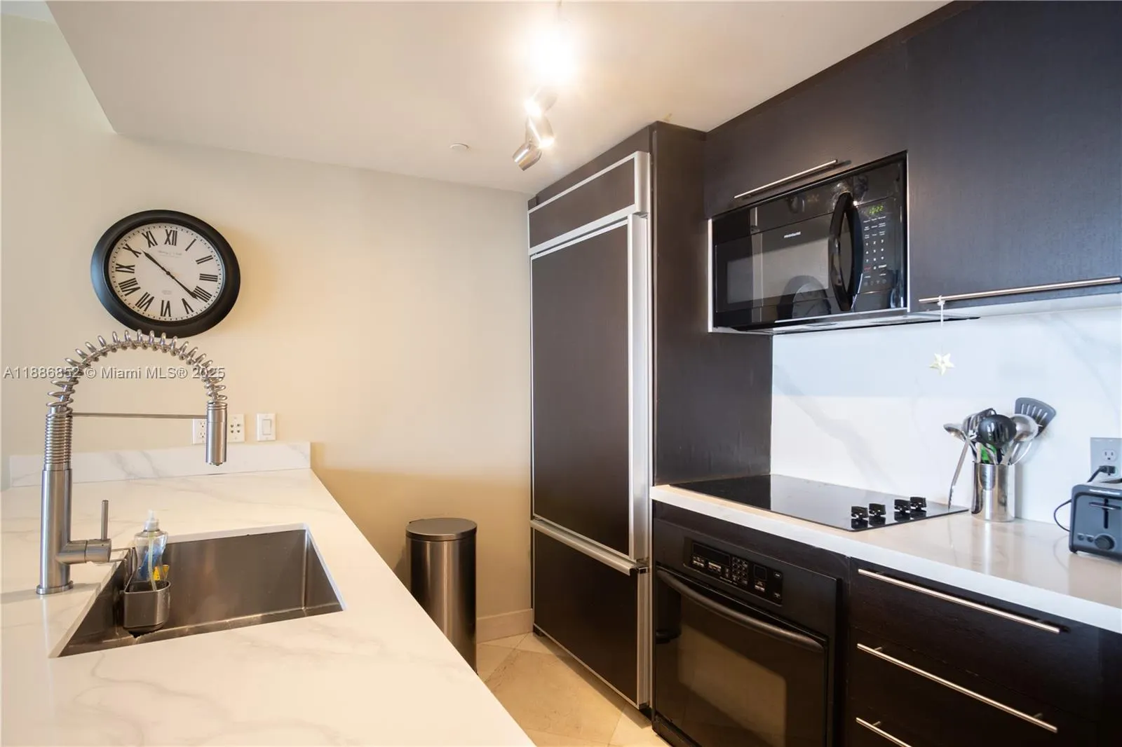 1850 S OCEAN DR, #3509