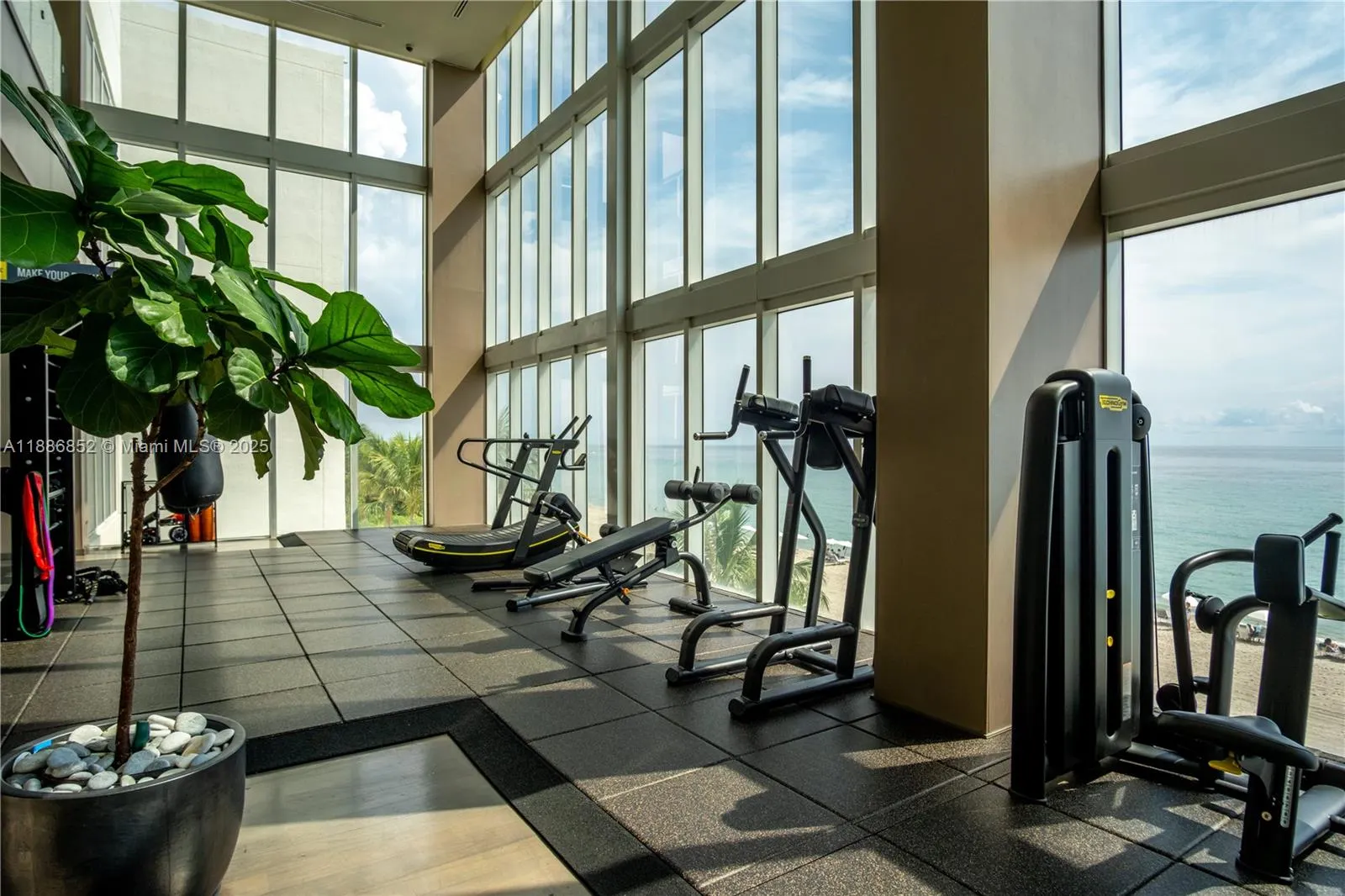 1850 S OCEAN DR, #3509