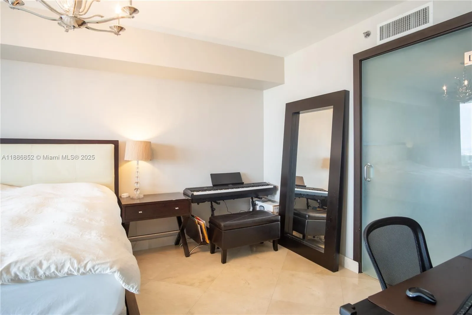1850 S OCEAN DR, #3509