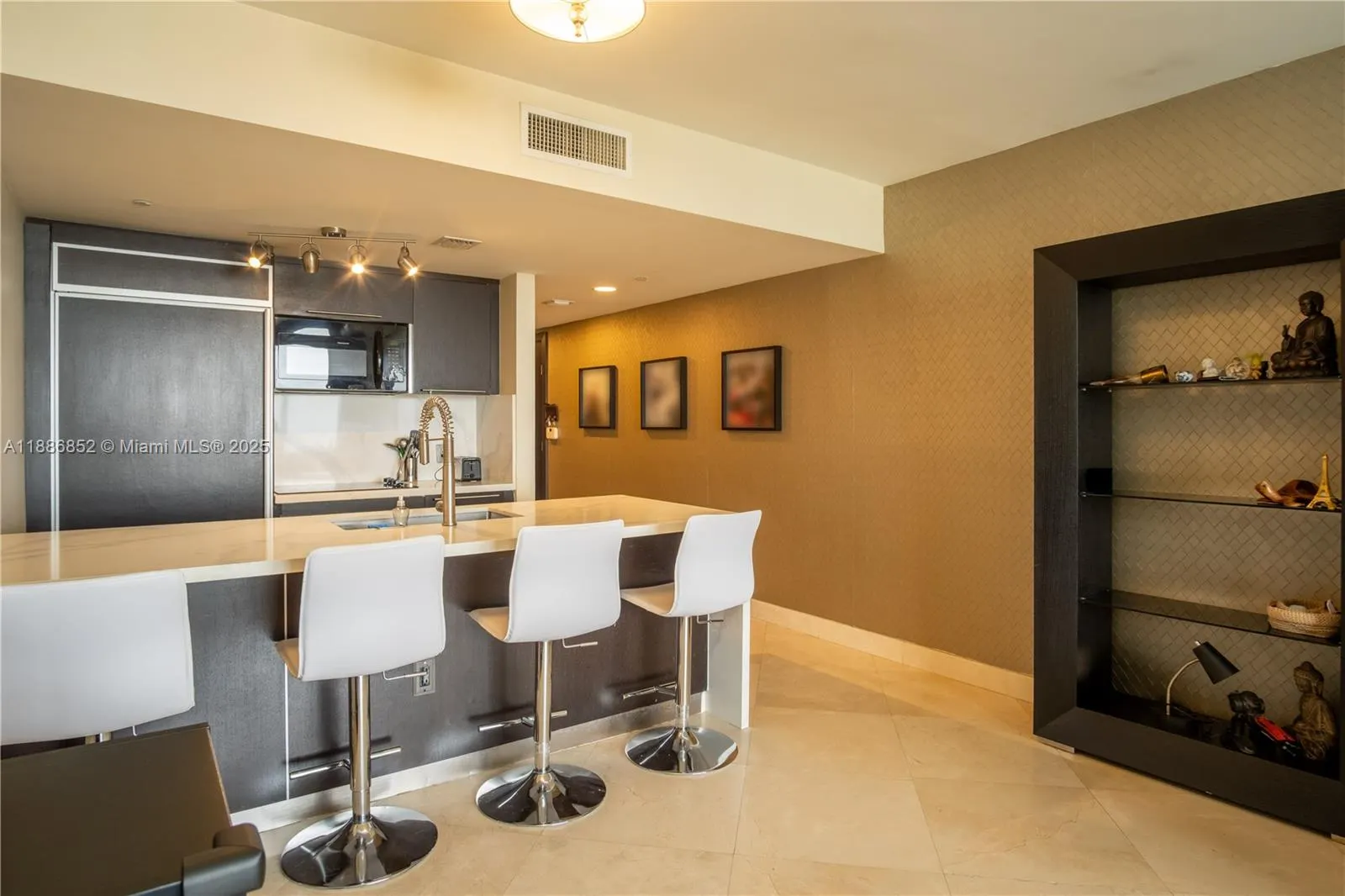 1850 S OCEAN DR, #3509