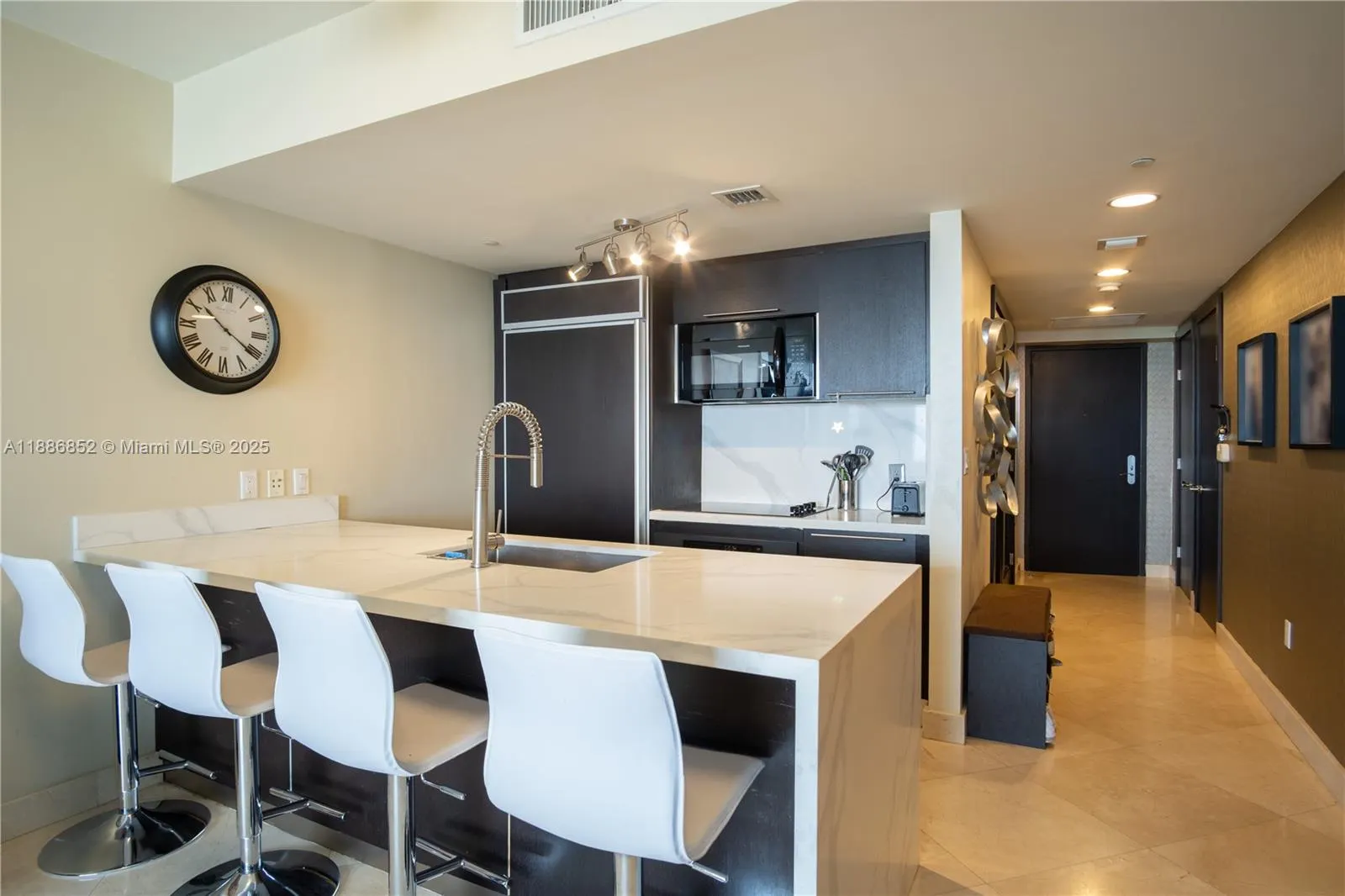 1850 S OCEAN DR, #3509