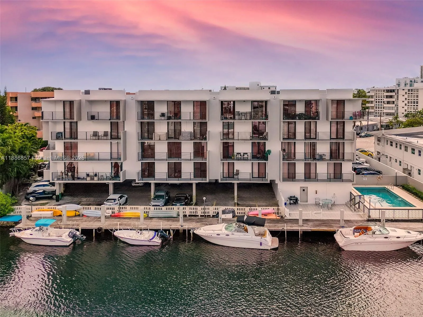 8100 Byron Ave, #308