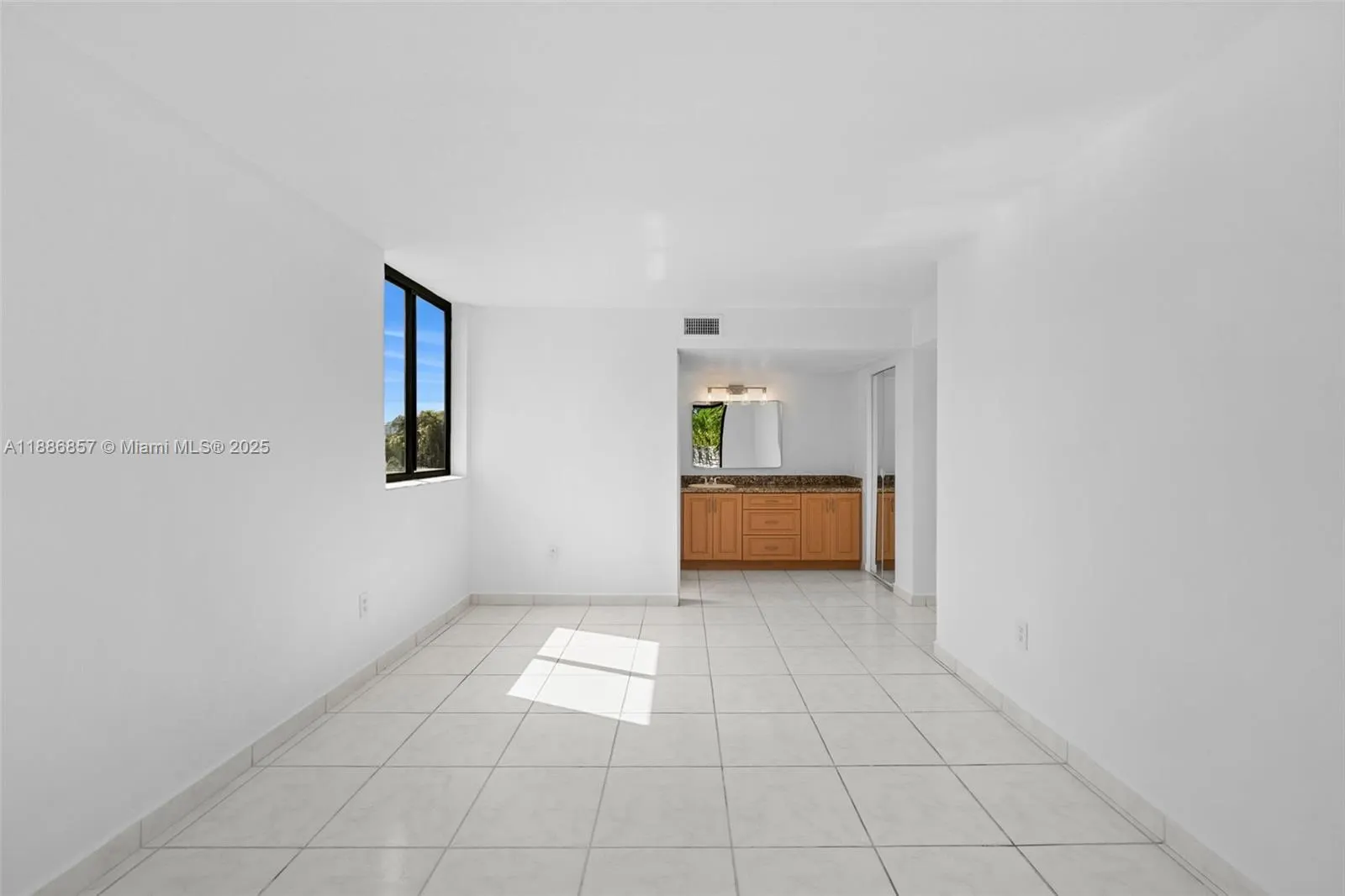 8100 Byron Ave, #308