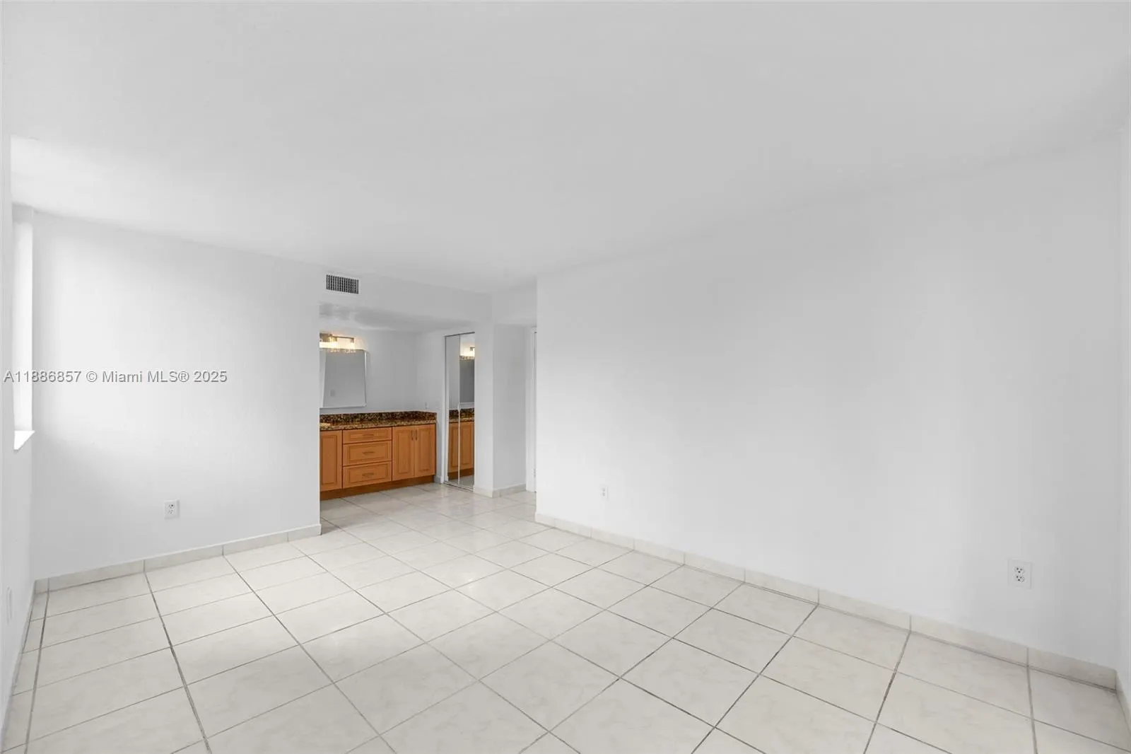 8100 Byron Ave, #308