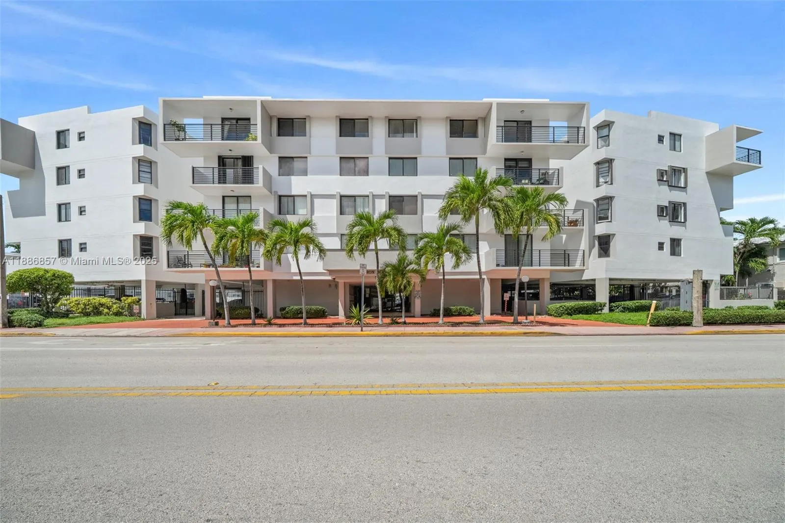 8100 Byron Ave, #308