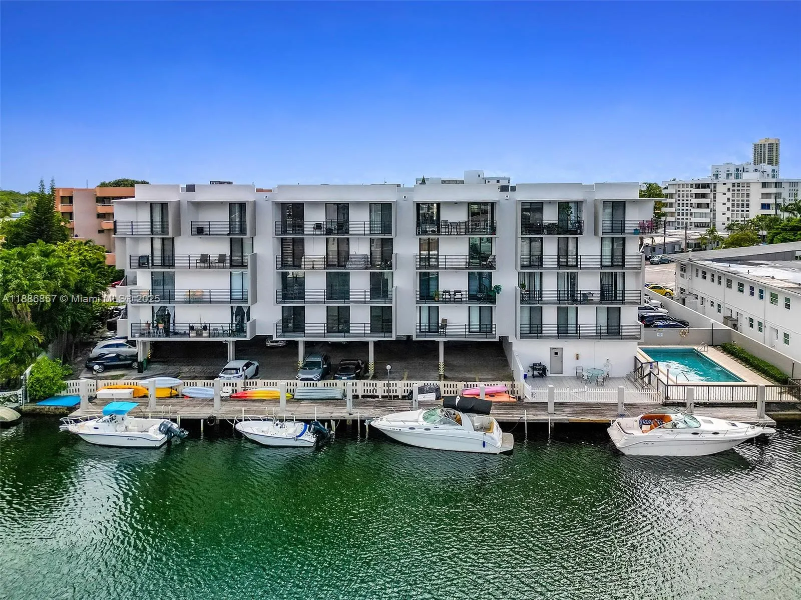 8100 Byron Ave, #308