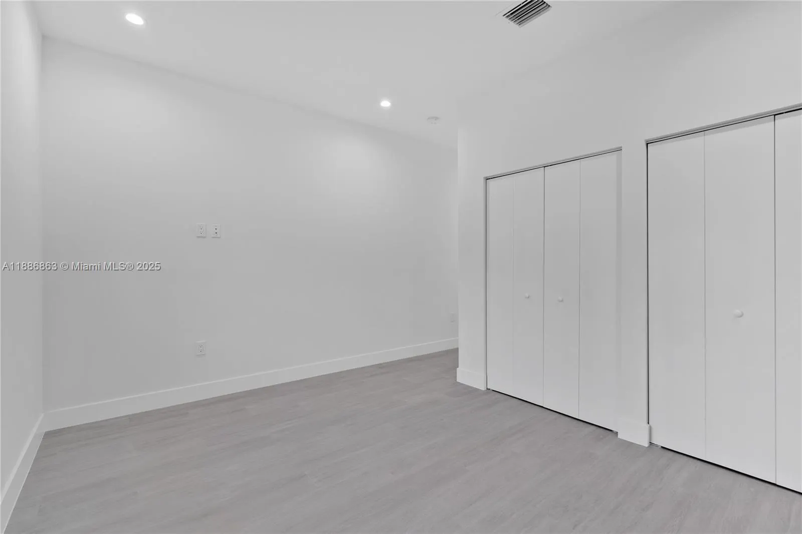 1786 SW 9th St, #3
