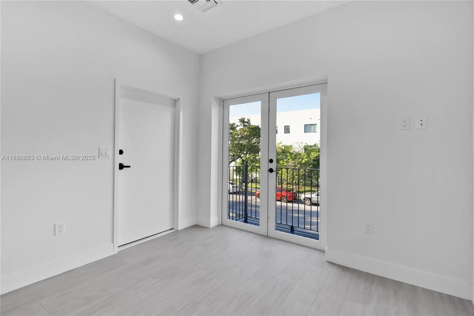 1786 SW 9th St, #3