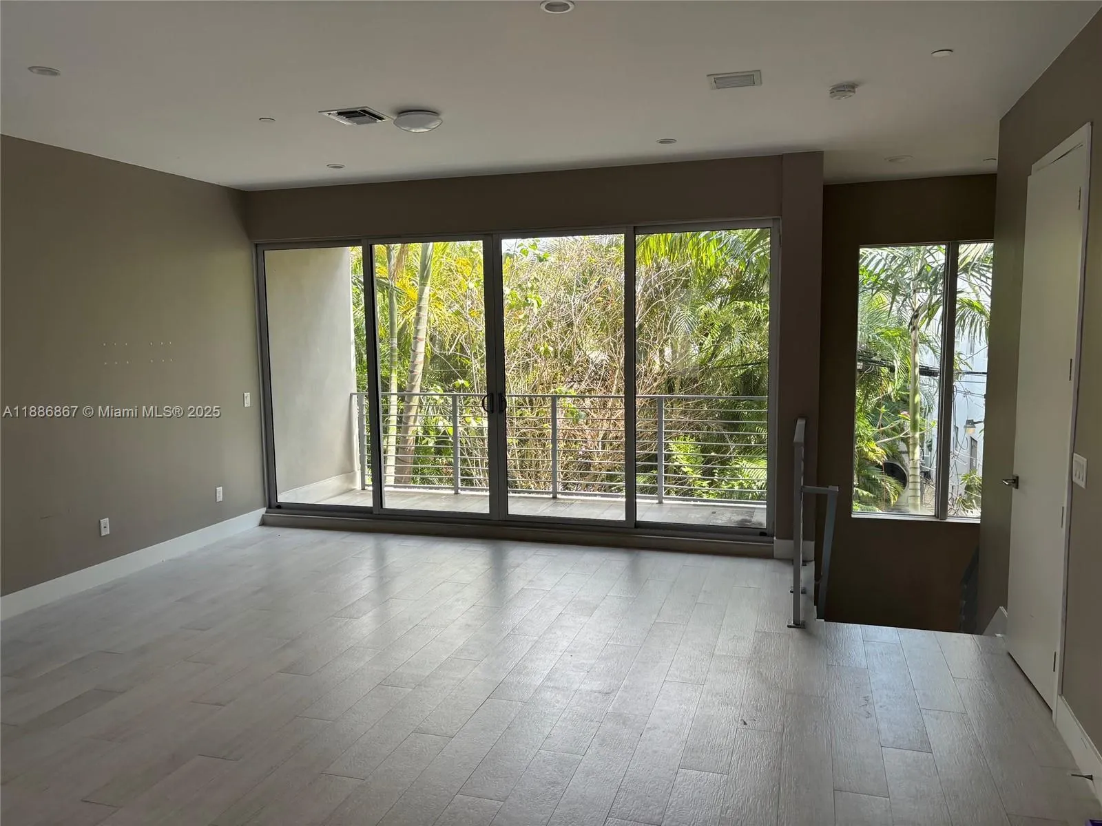 630 NE 12th Ave, #630