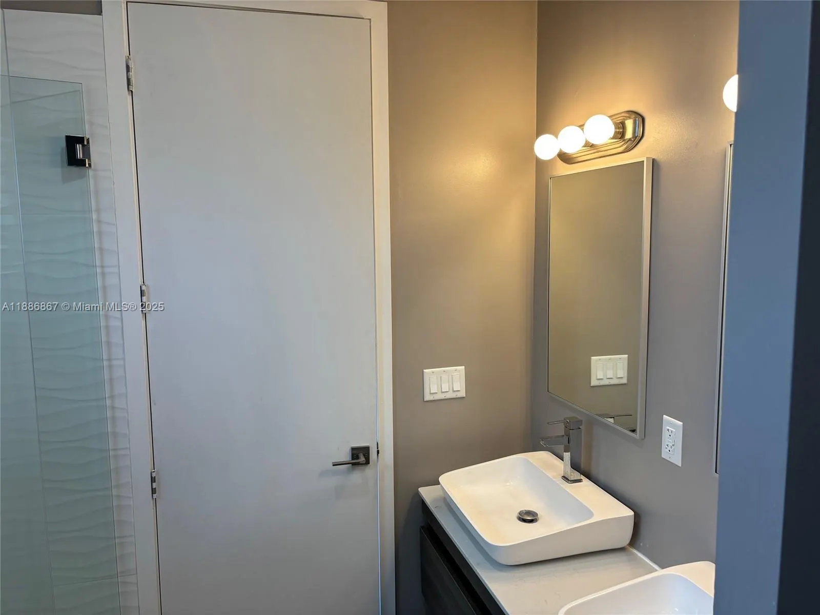 630 NE 12th Ave, #630