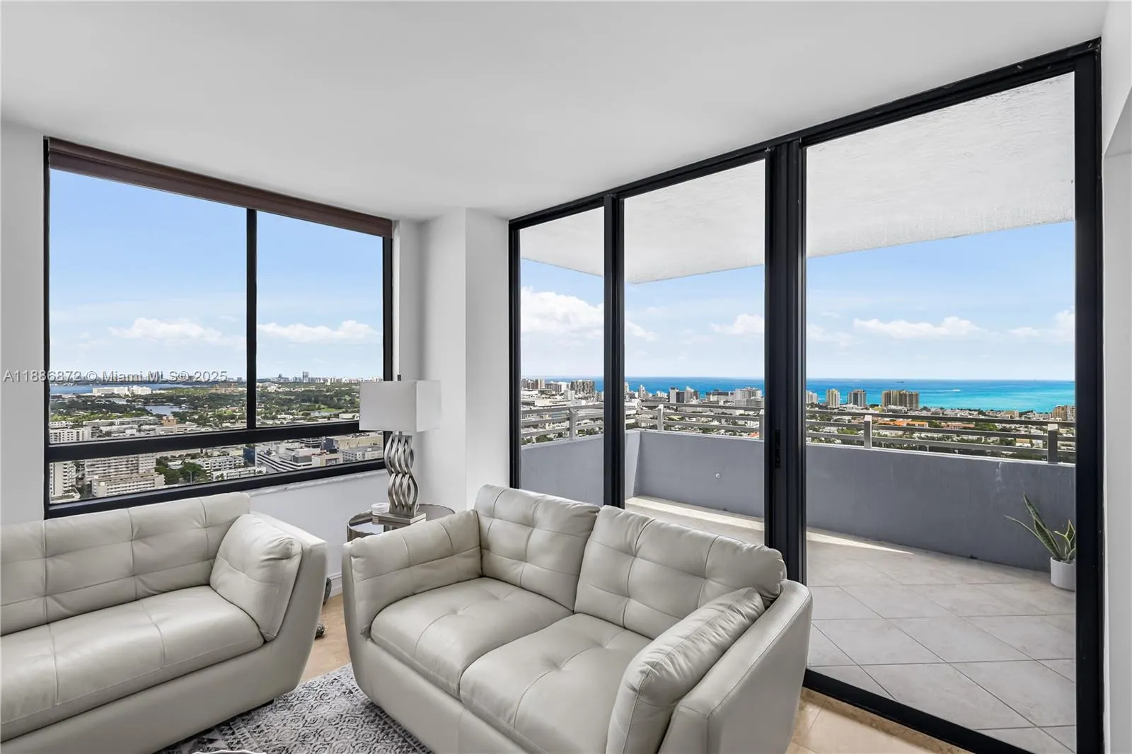 1330 West Ave, #3507