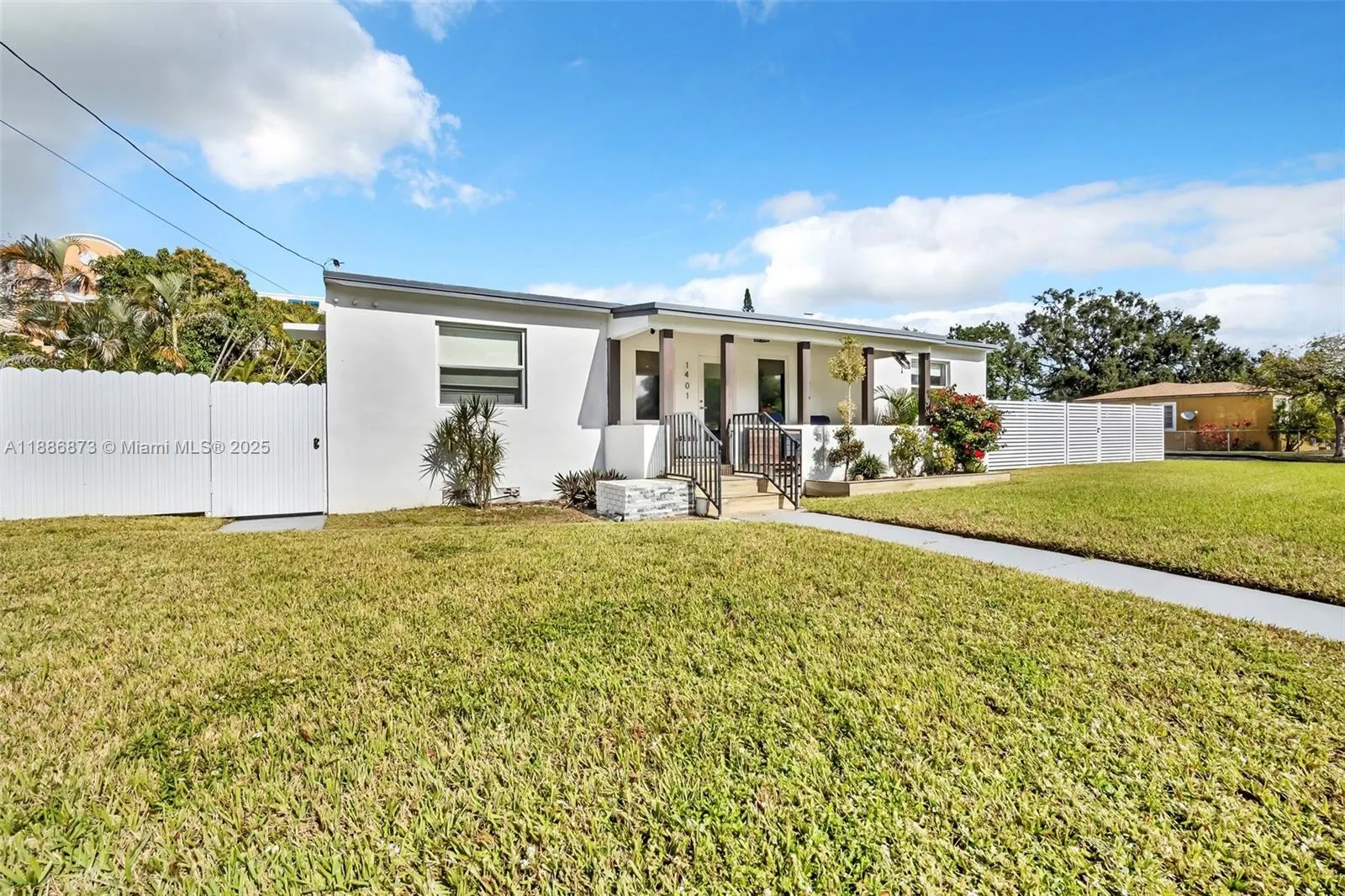 1401 NW 52nd St