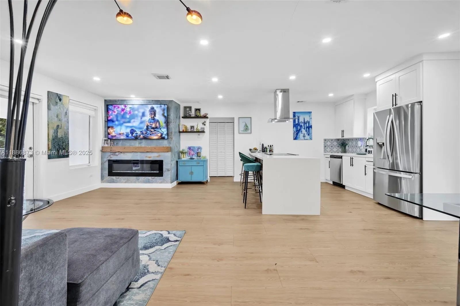 1401 NW 52nd St