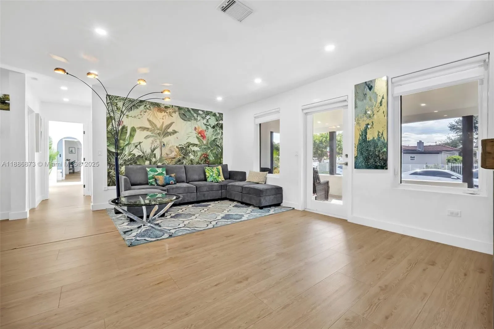 1401 NW 52nd St