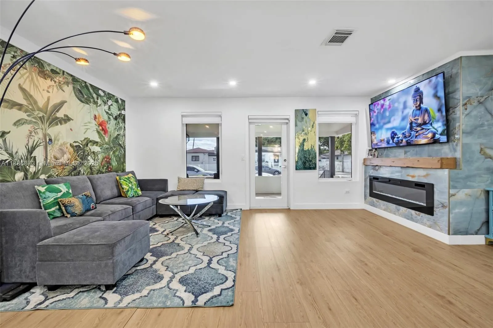 1401 NW 52nd St