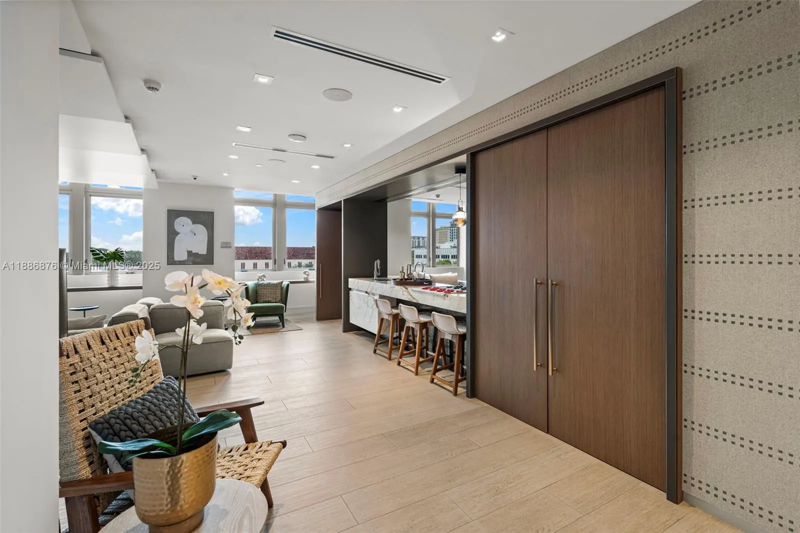 515 Valencia Ave, #1201